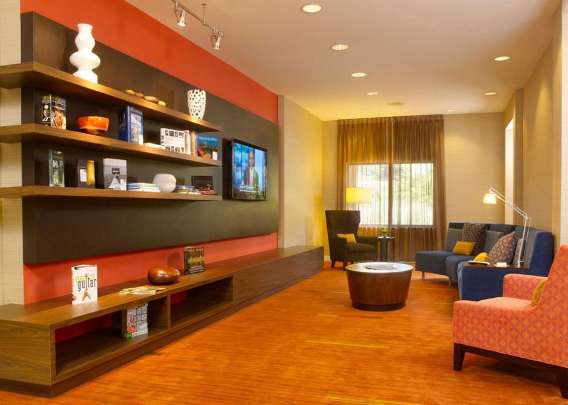 Courtyard Philadelphia/Langhorne Hotel Exterior foto
